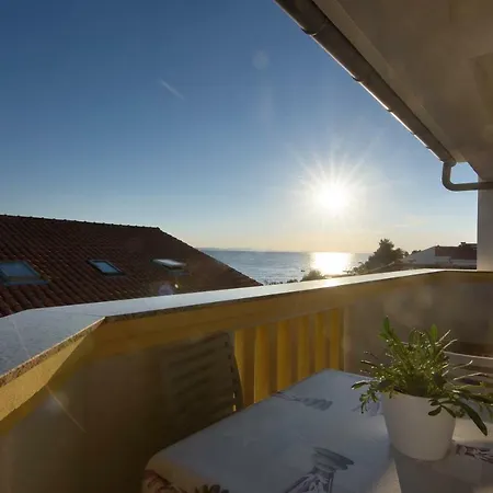 Апартаменты Modern With Sea View 4 Pers *